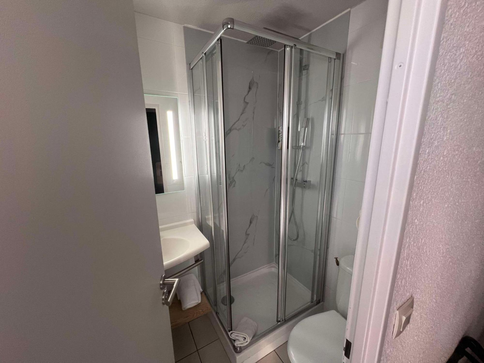 Sure Hotel By Best Western Nimes Est Экстерьер фото